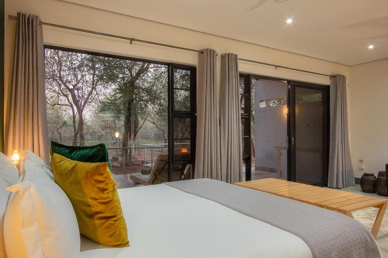 Kruger'S Keep - Luxury Couples Haven Villa Marloth Park Exterior photo